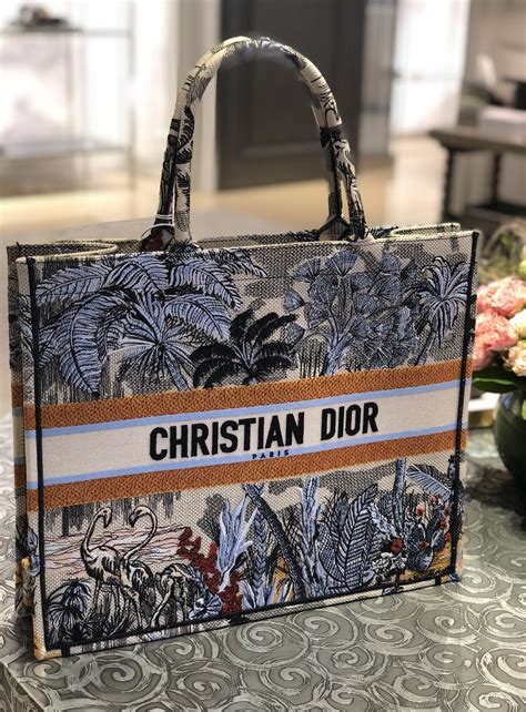 borsa mare christian dior imitazione|where to buy Christian Dior bags.